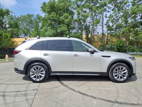 Used 2024 MAZDA CX-90 3.3 Turbo w/ Premium Package image 2