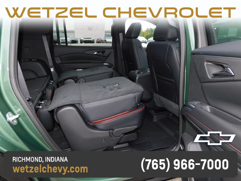 New 2027 Chevrolet Traverse RS w/ LPO, Floor Liner Package FWD image 30