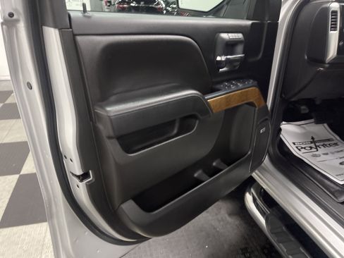 Used 2018 Chevrolet Silverado 1500 LTZ w/ Sport Package image 10