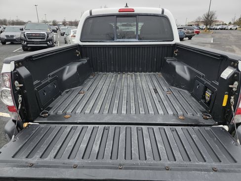 Used 2014 Toyota Tacoma 4x4 Double Cab w/ TRD Off-Road Package image 21