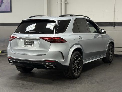 Used 2025 Mercedes-Benz GLE 450e 4MATIC image 12
