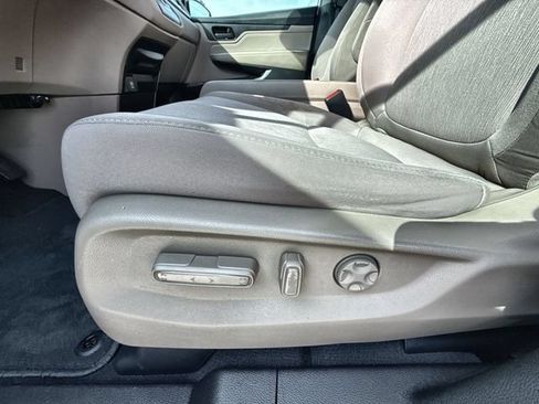 Used 2020 Honda Odyssey EX image 12