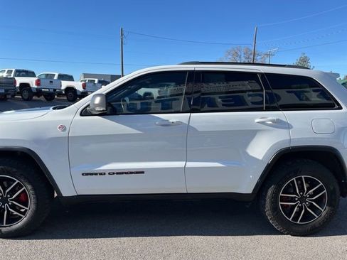 Used 2019 Jeep Grand Cherokee Trailhawk w/ Trailhawk Luxury Group AWD/4WD image 5