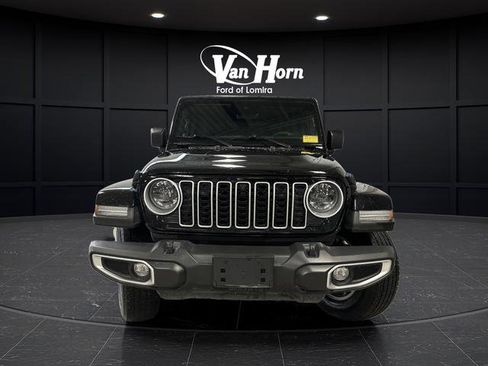 Used 2024 Jeep Wrangler Sahara w/ Technology Group image 11