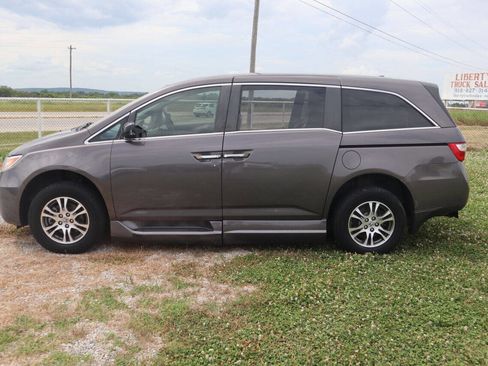Used 2011 Honda Odyssey EX-L image 11
