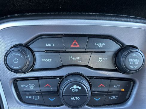 Used 2022 Dodge Challenger GT image 21