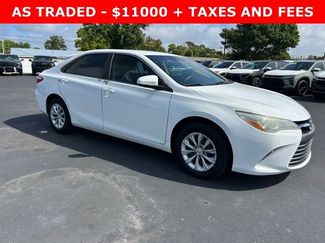 Used 2016 Toyota Camry LE video 1