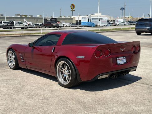 Used 2007 Chevrolet Corvette Coupe w/ Preferred Equipment Group RWD image 3