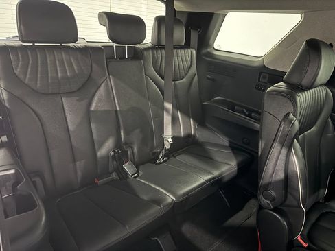 Used 2025 Hyundai Palisade Limited FWD image 26