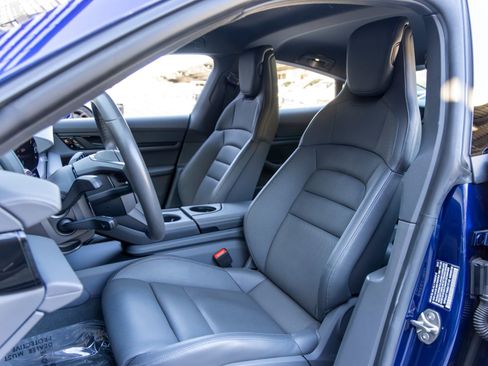 Certified 2021 Porsche Taycan image 5