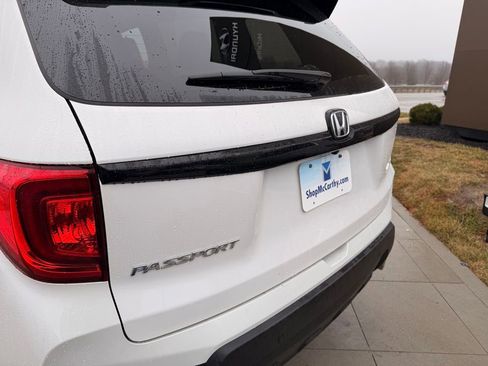 Used 2025 Honda Passport EX-L image 32