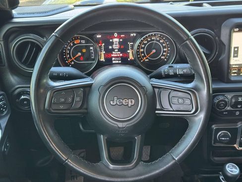 Used 2022 Jeep Wrangler Unlimited Sport AWD/4WD image 10