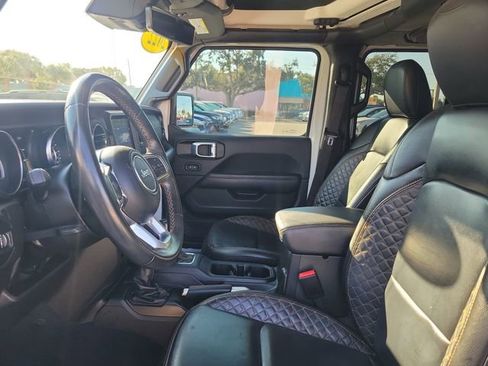 Used 2022 Jeep Gladiator Overland image 19