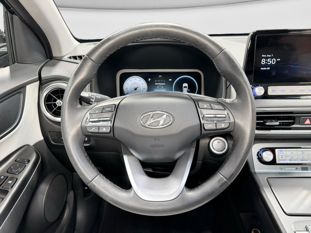Used 2023 Hyundai Kona Limited w/ Cargo Package FWD image 8