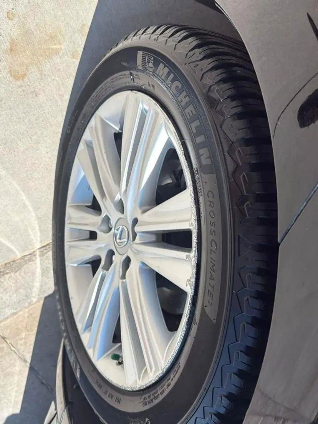 Used 2014 Lexus ES 350 w/ Premium Package FWD image 18