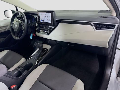 Used 2026 Toyota Corolla LE image 29