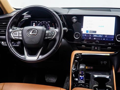 Used 2025 Lexus NX 250 FWD w/ Accessory Package (Z2) image 20