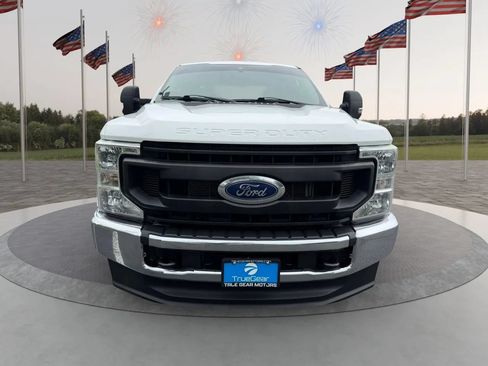 Used 2022 Ford F250 XL w/ Power Equipment Group AWD/4WD image 4
