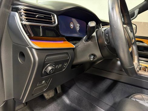 Used 2022 Jeep Grand Wagoneer Series III w/ Rear Seat Video Group 1 image 16