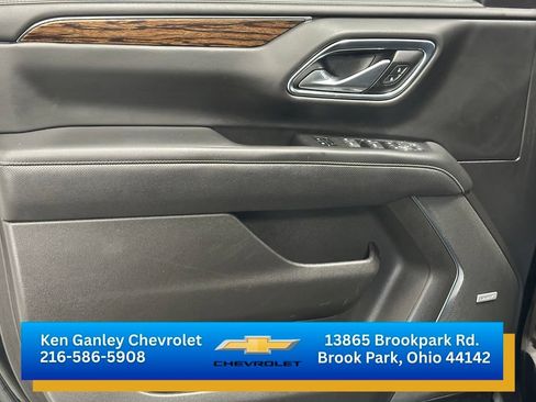 Used 2021 Chevrolet Tahoe Premier w/ Premium Package AWD/4WD image 7
