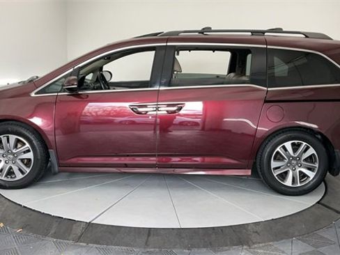 Used 2014 Honda Odyssey Touring image 9