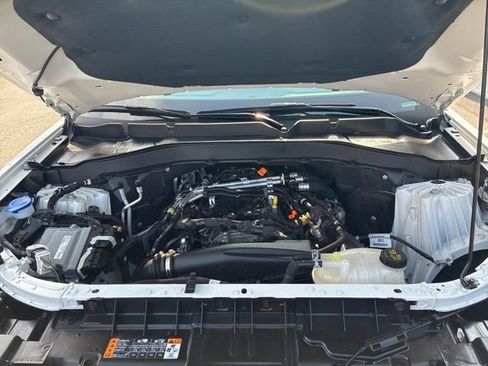 Certified 2025 Ford Explorer Active image 24