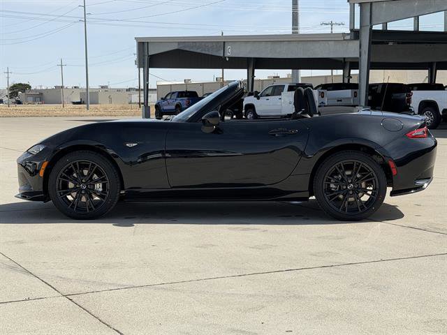 New 2026 MAZDA MX-5 Miata Club w/ Appearance Package RWD image 6