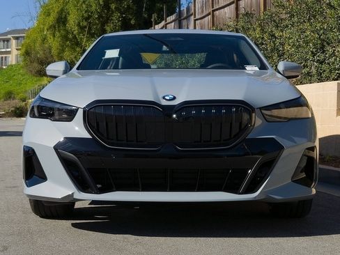 New 2026 BMW 530i w/ M Sport Package image 3