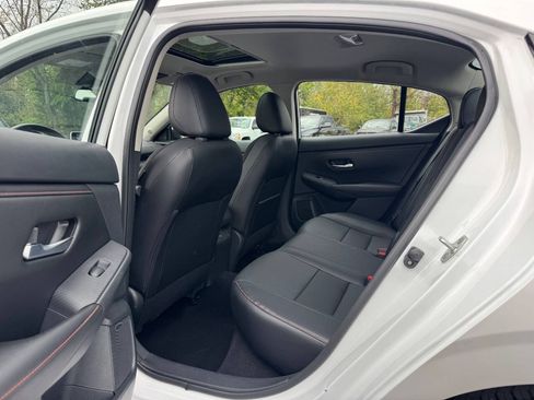 Used 2024 Nissan Sentra SR w/ SR Premium Package FWD image 16
