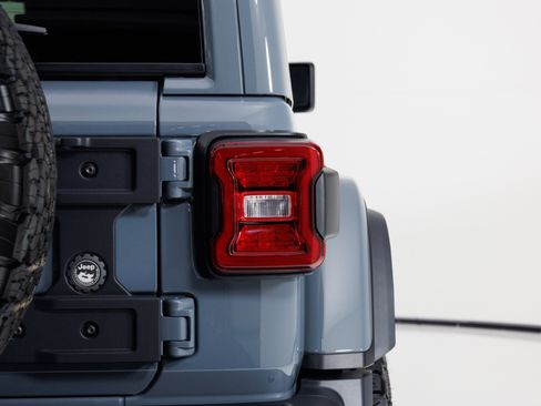 Used 2024 Jeep Wrangler Unlimited Rubicon 392 image 77