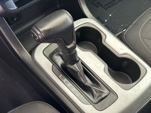 Used 2019 Chevrolet Colorado LT w/ Colorado RST Special Edition RWD image 19