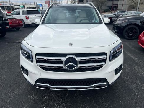 Used 2022 Mercedes-Benz GLB 250 4MATIC image 2