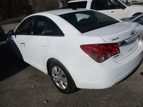 Used 2012 Chevrolet Cruze LS image 7