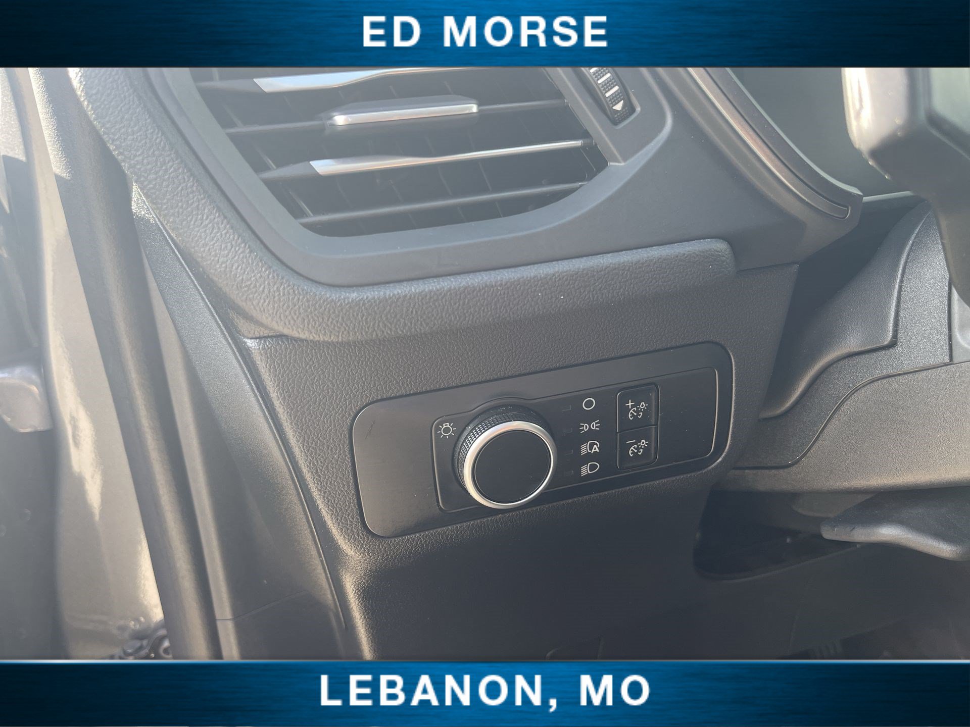 Used 2025 Ford Escape Active AWD/4WD image 17