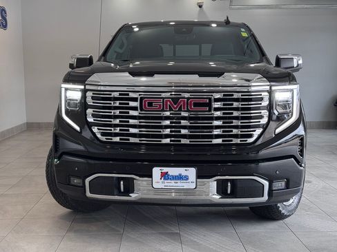 Used 2023 GMC Sierra 1500 Denali w/ Technology Package image 3