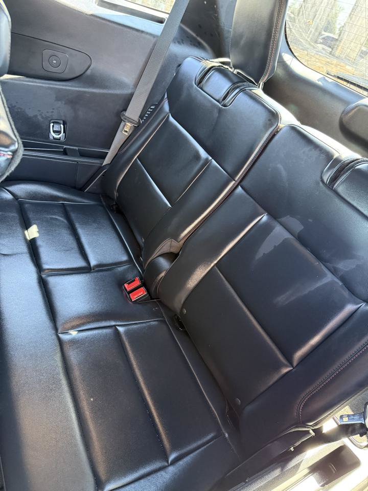 Used 2025 Ford Explorer ST-Line w/ ST-Line Street Pack AWD/4WD image 18