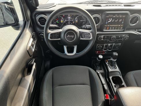 Used 2023 Jeep Wrangler Unlimited Rubicon 4xe image 14