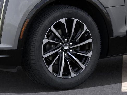 New 2025 Cadillac Lyriq Sport image 9