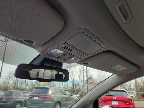 Used 2016 Honda Odyssey Touring Elite image 30