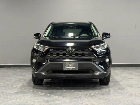 Used 2021 Toyota RAV4 XLE FWD image 2