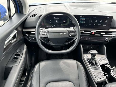 Certified 2026 Kia Sportage EX FWD image 9