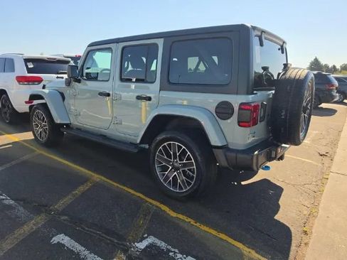 Used 2023 Jeep Wrangler Unlimited Sahara w/ Cold Weather Group AWD/4WD image 2