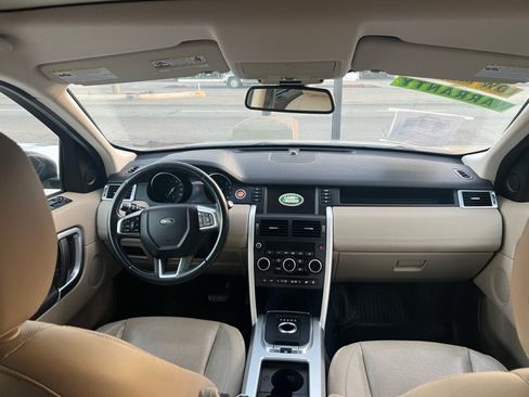 Used 2016 Land Rover Discovery Sport HSE AWD/4WD image 7