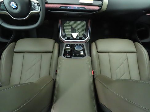 Used 2025 BMW X3 xDrive30i w/ Premium Package image 19