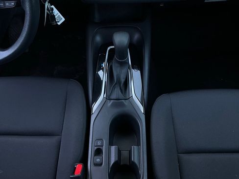 Used 2025 Toyota Corolla LE image 14