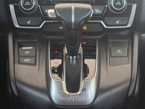 Used 2018 Honda CR-V Touring image 12