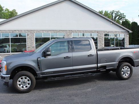 Used 2023 Ford F250 XLT w/ 360-Degree Camera Package AWD/4WD image 4