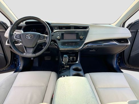 Used 2014 Toyota Avalon Limited FWD image 3