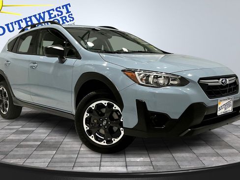 Used 2023 Subaru Crosstrek 2.0i image 3