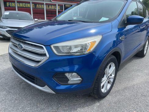 Used 2018 Ford Escape SE image 10